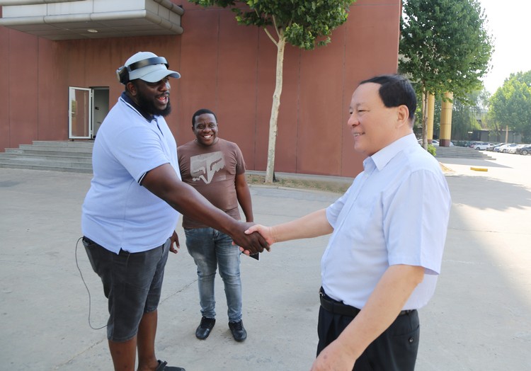 Zimbabwean Businessmen Visit China Coal Group For Product Acceptance And Renewal New Contracts