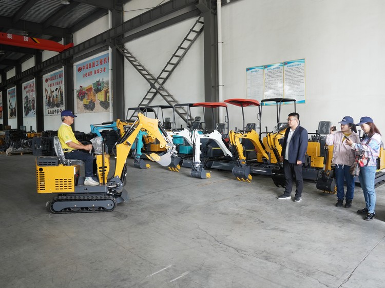 Thai Businessmen Visit China Coal Group and Reach Cooperation on Mining Equipment Purchase